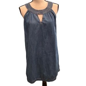 BDG denim dress. Denim triangle cutout. Size small. In great condition.
